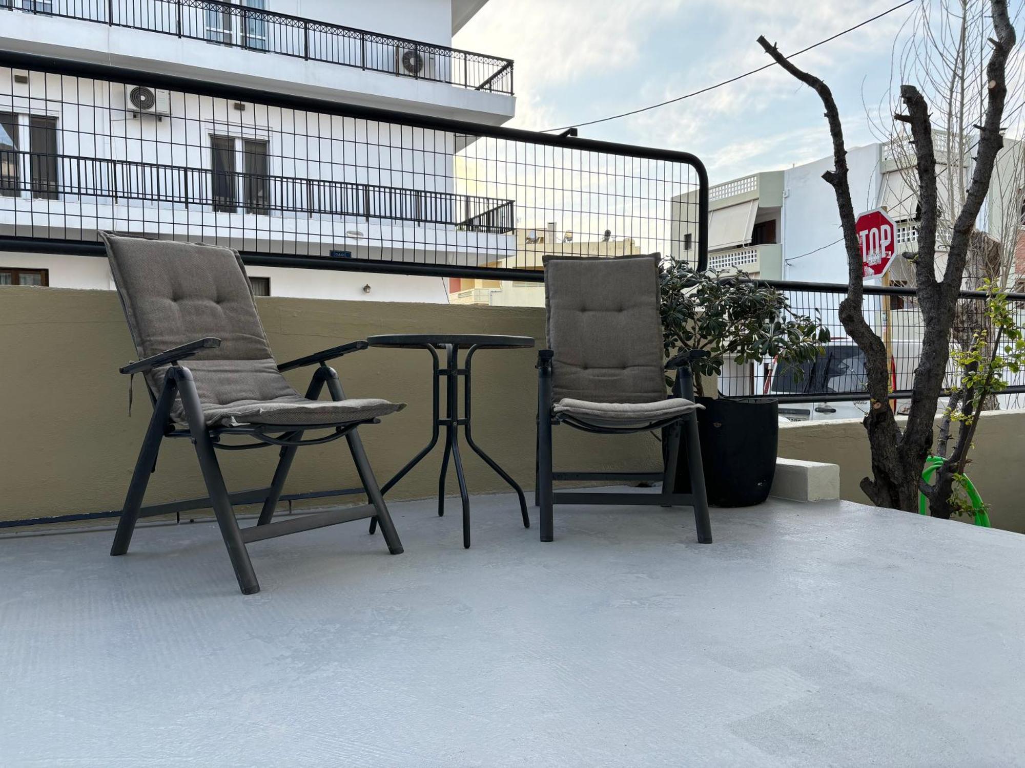 Industrial Loft Comfort Living Heraklion  Exterior photo